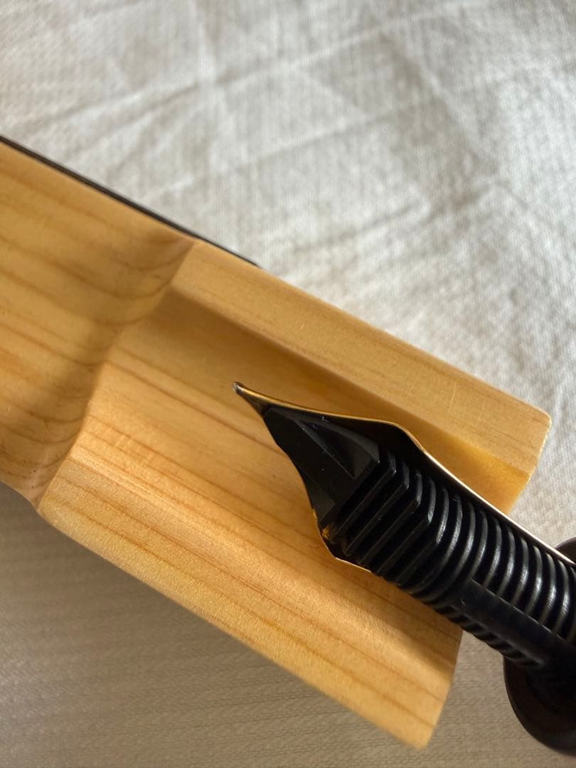 モンブラン万年筆作家シリーズ 1992 ヘミングウェイ ペン先 18K 筆記