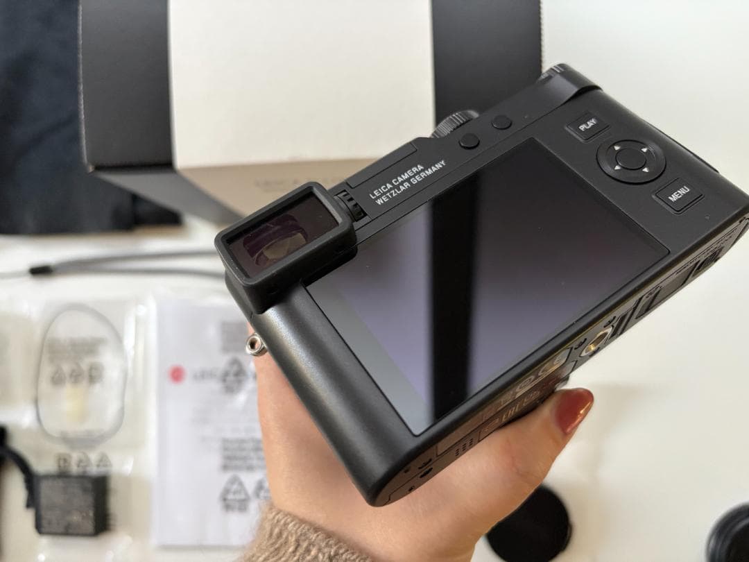 試し撮りのみ美品・長期保証付・オートレンズキャップ】Leica D-LUX8