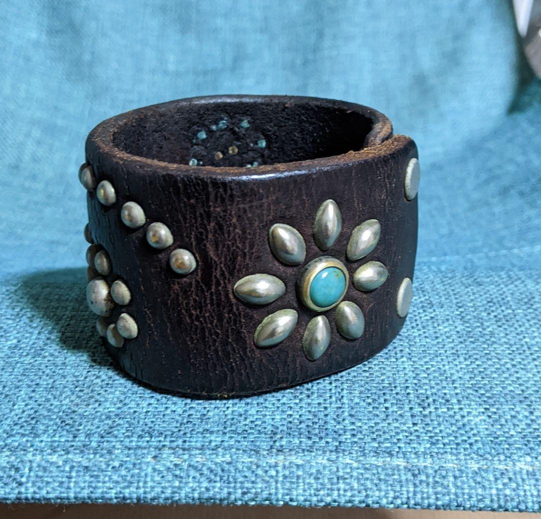 希少 木村拓哉 愛用品 HTC バングル 黒 フラワー スタッズ レザー