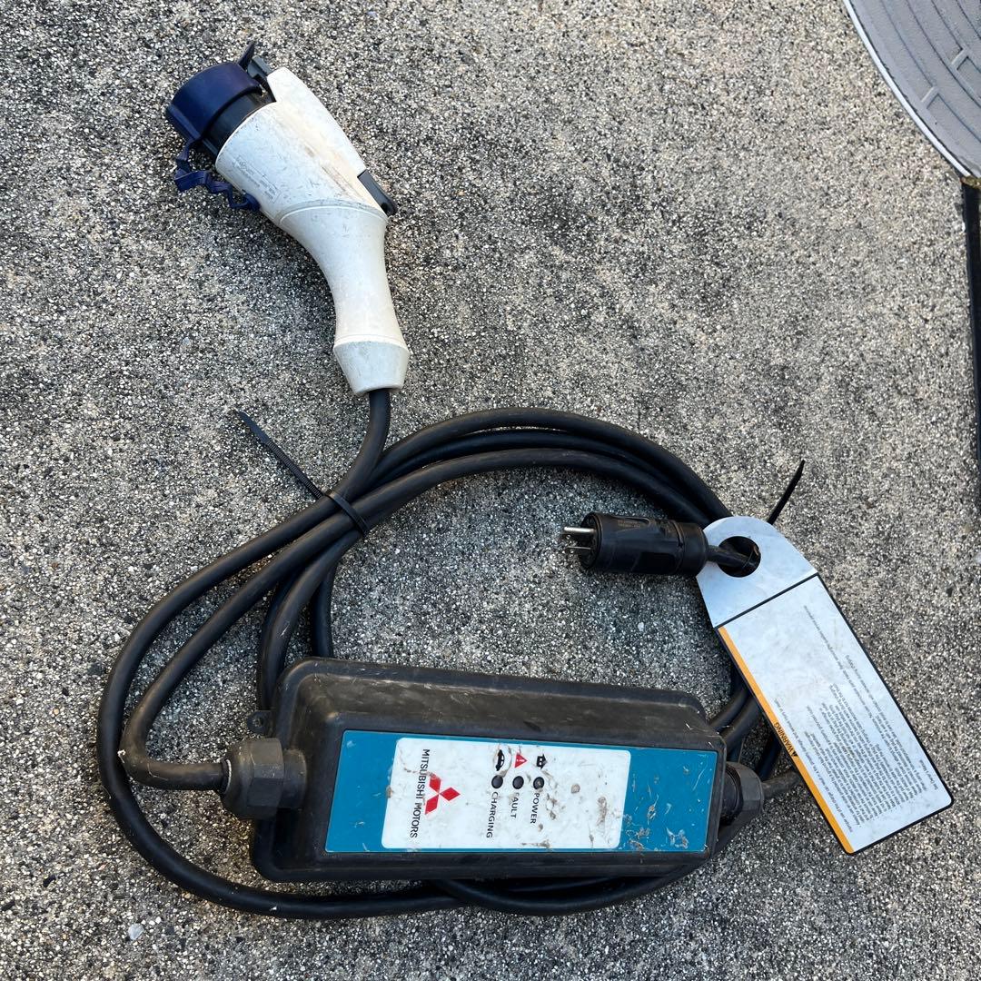 電気自動車 EV充電ケーブル100v Amazon.co.jp: Qkcabo 電気自動車 充電ケーブル EV 充電器 100V/200V