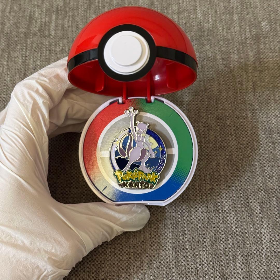 ボール付き ポケパーク限定 ミュウツー ピンズ - メルカリ
