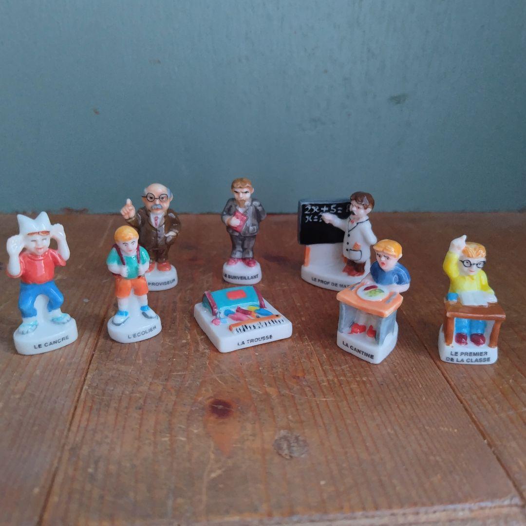 ビンテージフェーブ 学校シリーズ⑥ フランス雑貨陶器置物ガレット