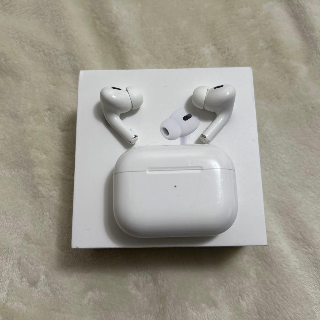アップル AirPods pro(第2世代) Lightningコネクタイタリア製 レース