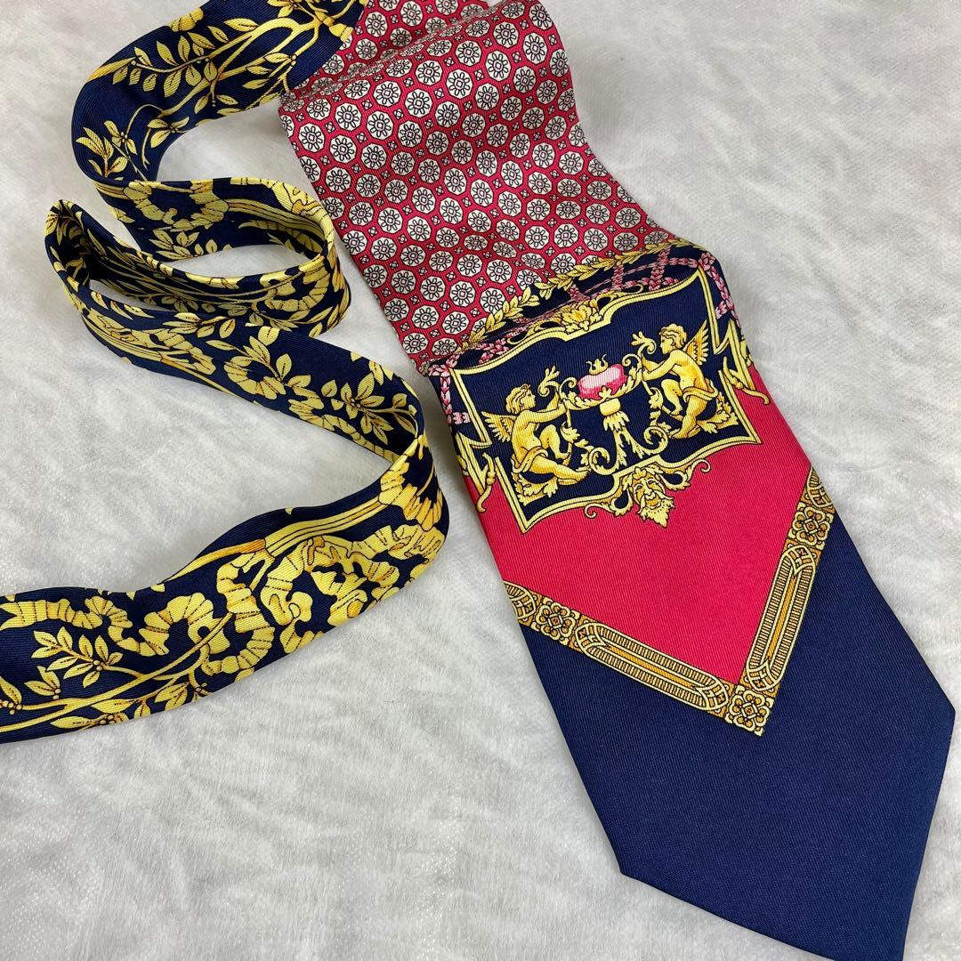 希少】ジャンニヴェルサーチ ネクタイ メデューサ バロック 天使 総柄