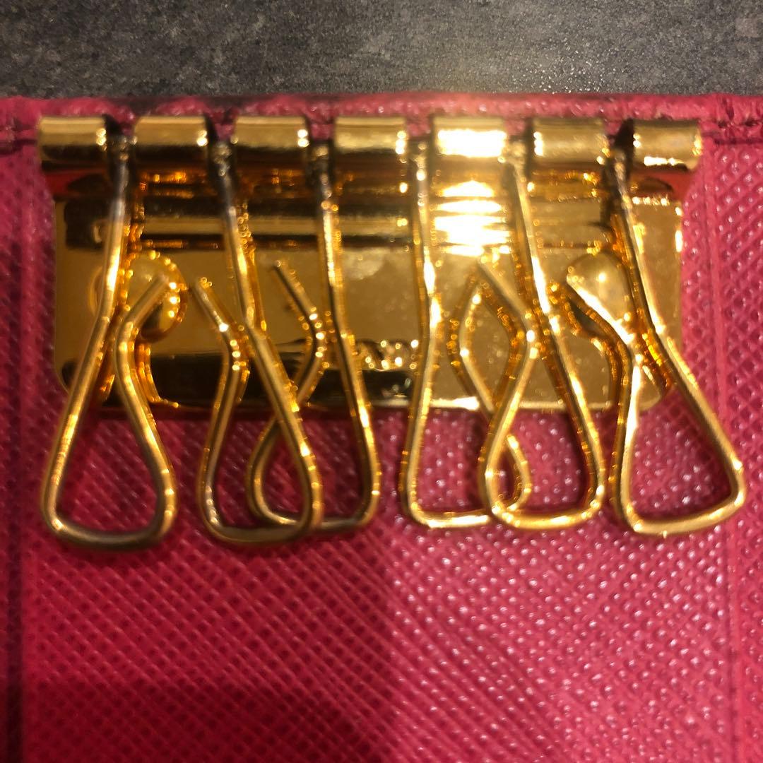 PRADA 赤 レザー キーケース ファッション レディース 小物