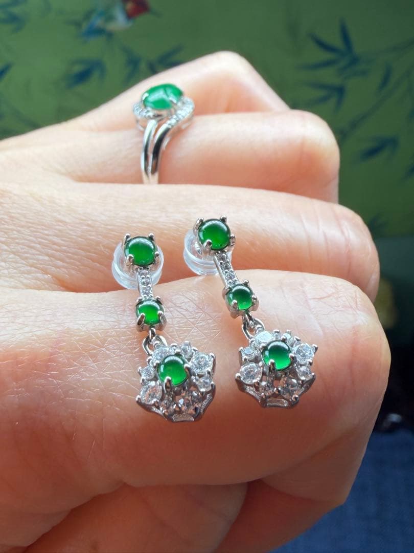 豪華版‼️天然本翡翠 極上ロウカン質翡翠、国標級S925氷陽緑ピアス