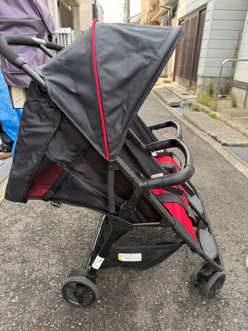Joie ダブルベビーカー 赤と黒 ダブルベビーカー 黒⁄赤 joie 二人乗り