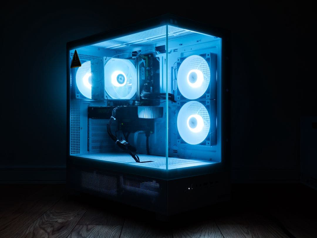 白ゲーミングPC i7-4770S GTX1060 新品SSD Office - メルカリ