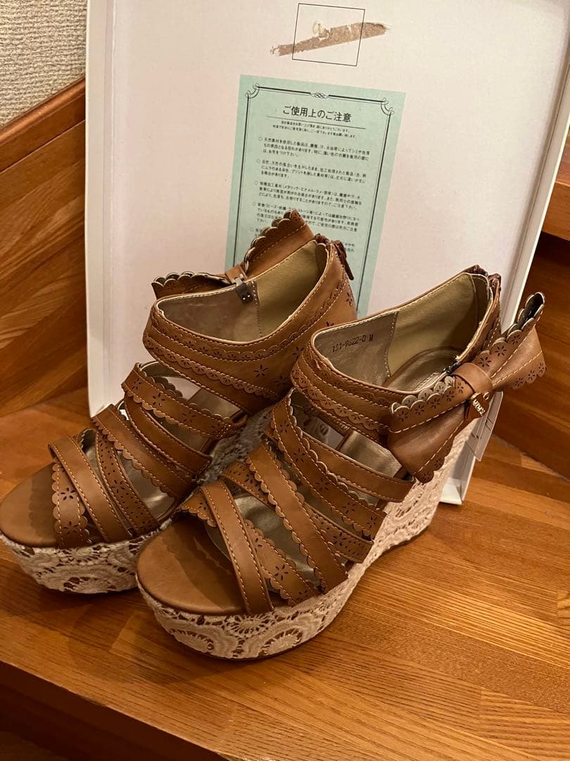 LIZ LISA ウェッジサンダル　リボン　ブラウン　M LIZ LISA（ハイヒール/パンプス）のフリマアイテム一覧