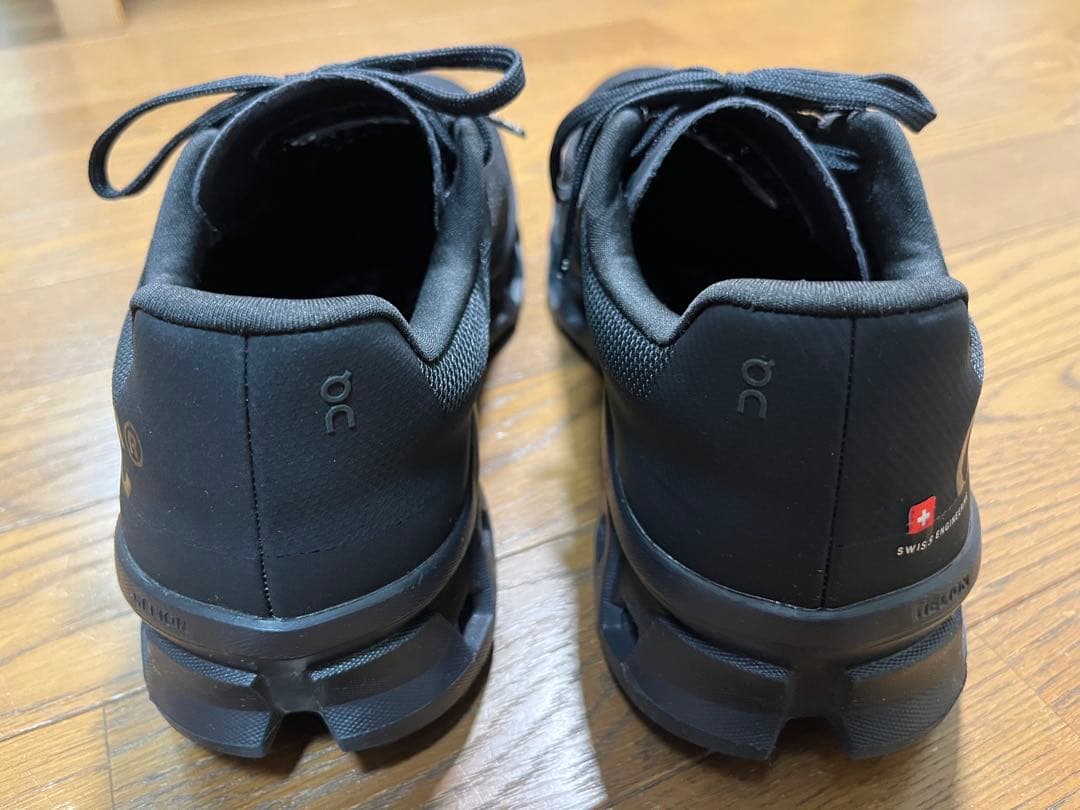 初代クラウドモンスター On ブラック ランニングシューズ 27.5cm