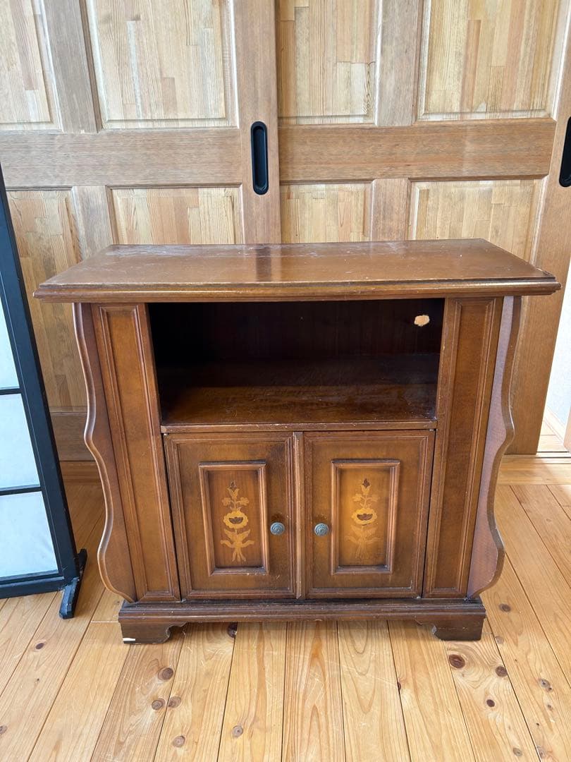 イタリア製 アンティーク　キャビネット　電話台 木製 サイドボード アンティーク 家具 キャビネット サイドボード リビングボード 電話台