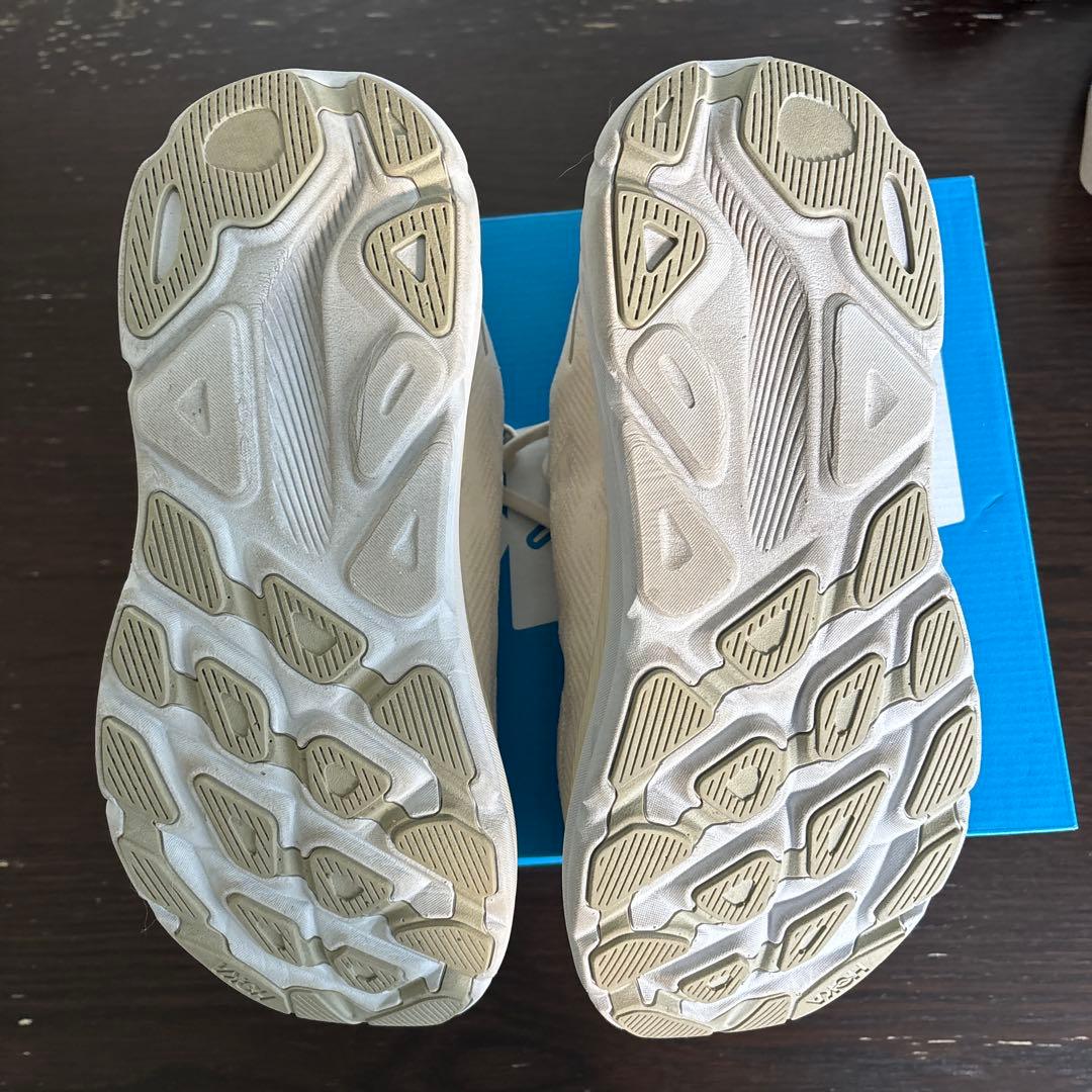 HOKA ホカCLIFTON 9 クリフトン　ベージュ　WIDE 27.5cm