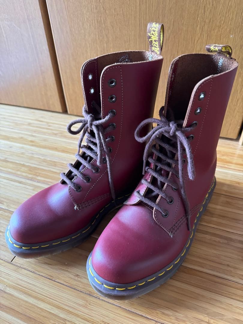 ドクターマーチン 1460 ブーツ 10ホール チェリーレッド - メルカリ
