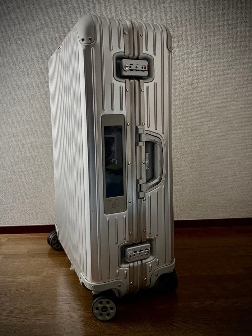 RIMOWA リモワ　TOPAS トパーズ　シルバー 82L E-tag RIMOWA（リモワ） 送料無料 トパーズ マルチホイール エレクトロニック