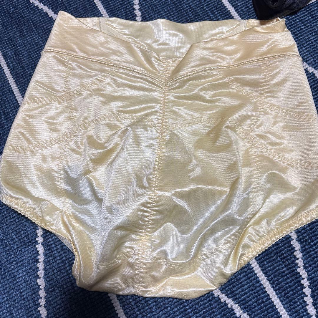 あ*み様 マルコ カーヴィシャス未使用　 モンマリエ　リュミエス　4点セット