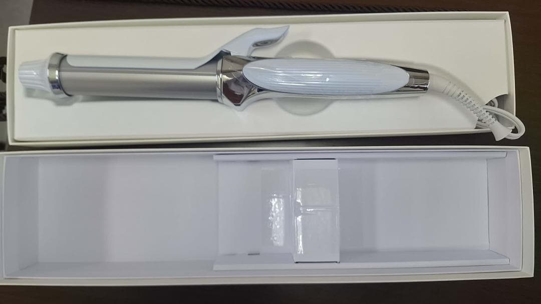 新品未使用】 RE-AW-02A ホワイト 32mm リファ カールアイロン - メルカリ