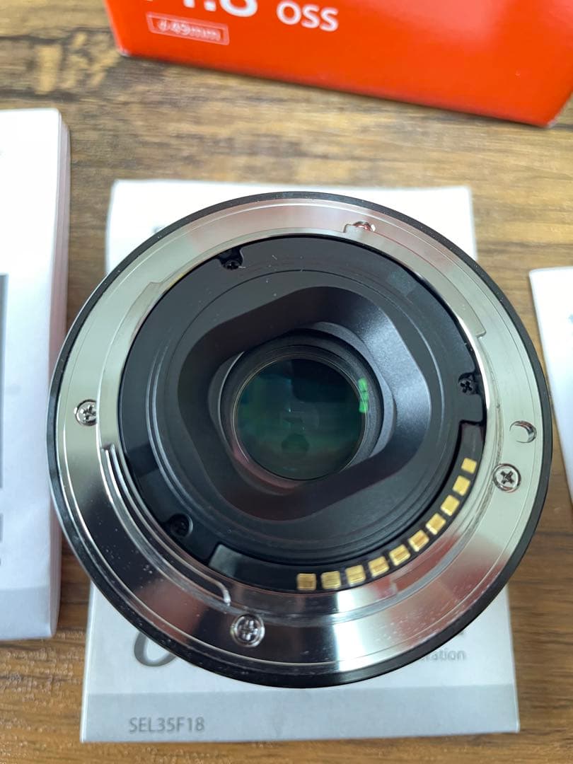 SONY E 35mm F1.8 OSS レンズ フィルター付き - メルカリ