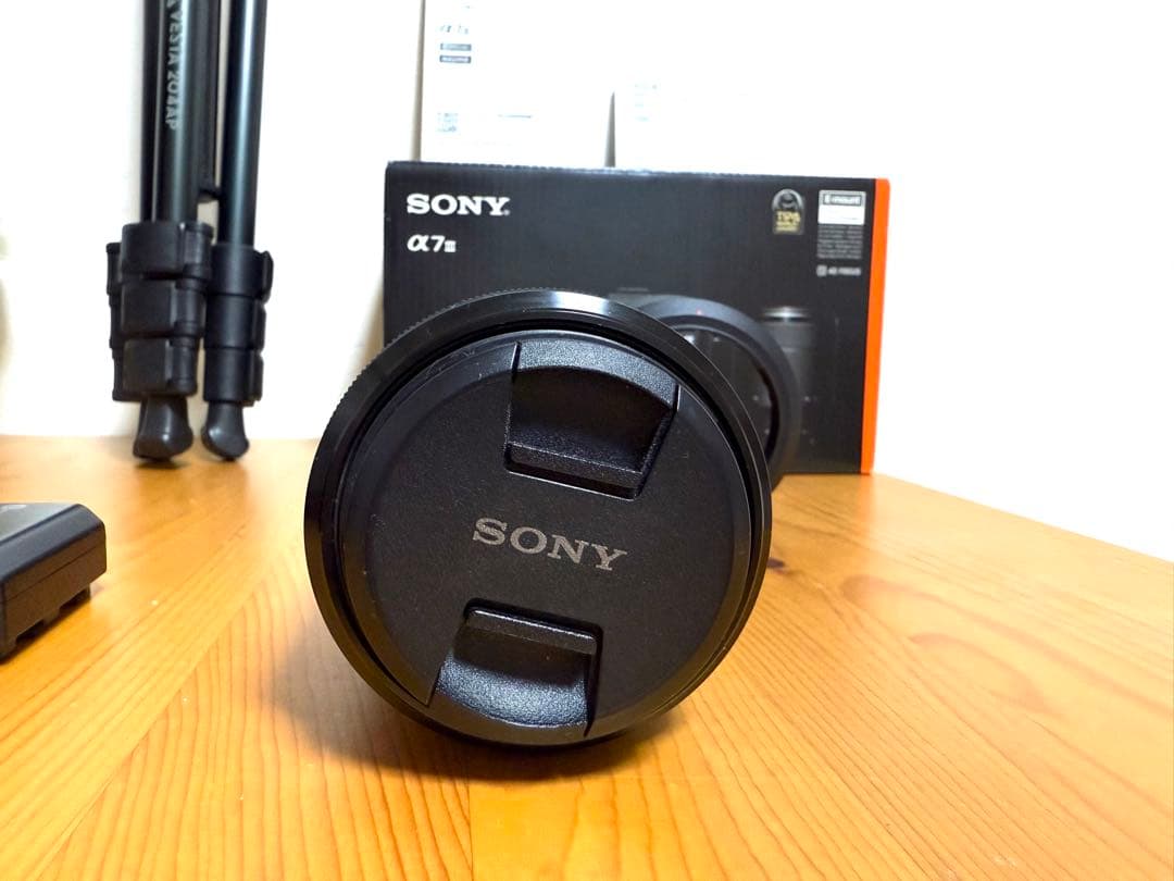SONY α7Ⅲ 必要なモノのみ選択可 本体、レンズ等 - メルカリ