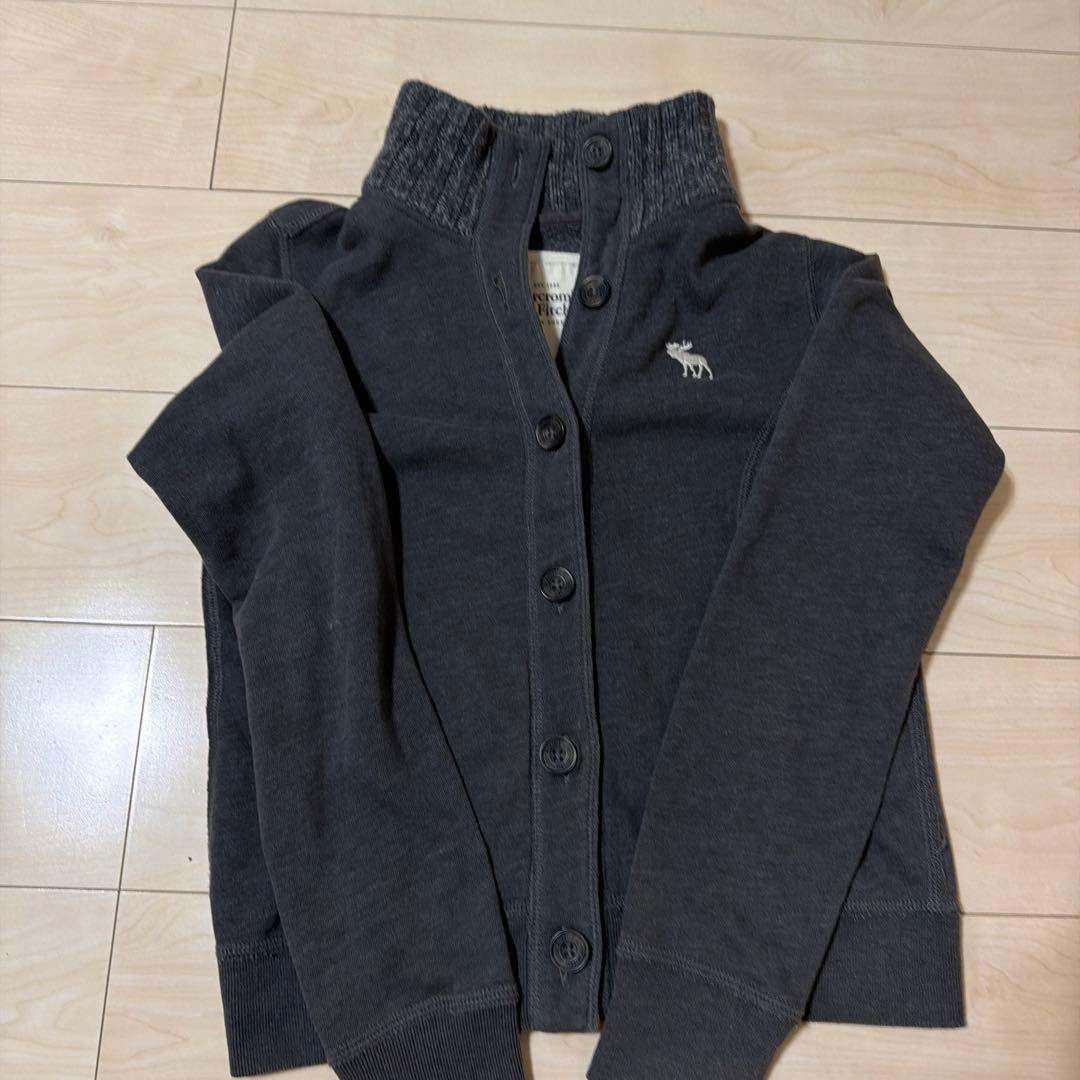 ラストセール)Abercrombie & Fitch グレー M カーディガン - メルカリ