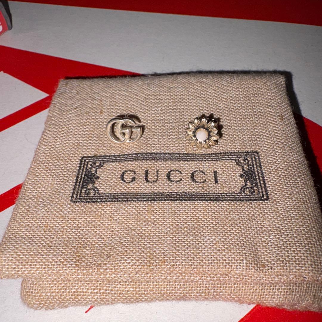 GUCCI ダブルG フラワーピアス すぐ届く*GUCCI*日本限定 ダブルG フラワー ピアス (GUCCI/ピアス