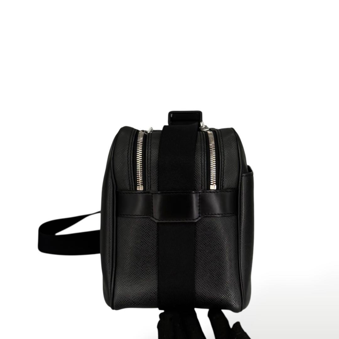 未使用級 ルイヴィトン タイガ リポーター ショルダーバッグ