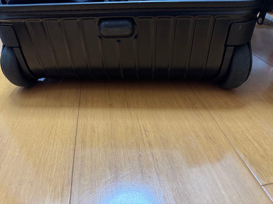 ほ*ん様 11/7終了最終値引金額‼️ REMOWA 機内キャリー 2輪 - メルカリ