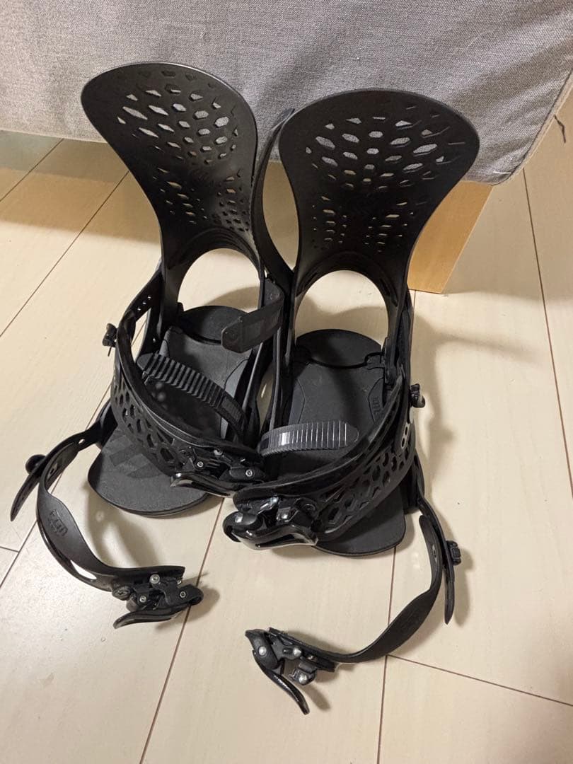 【美品】FLUX スノーボードビンディング ブラック Amazon | フラックス スノーボード ビンディング メンズ ディーエス DS