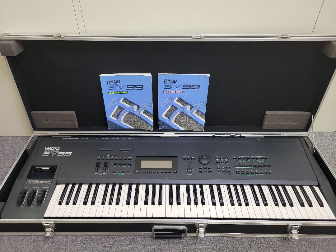 [美品] YAMAHA SY99 シンセサイザー ケース付き 希少 YAMAHA 最高峰モデル シンセサイザー SY99 ハードケース ヤマハ