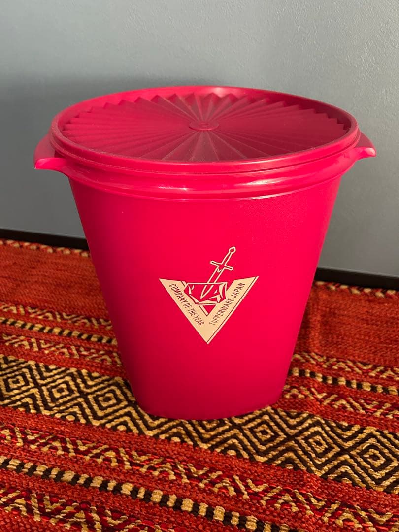 タッパーウェア マキシクイーンピンク 保存容器 美品】タッパーウェア マキシクィーンデコレーター 大容量食品保存容器