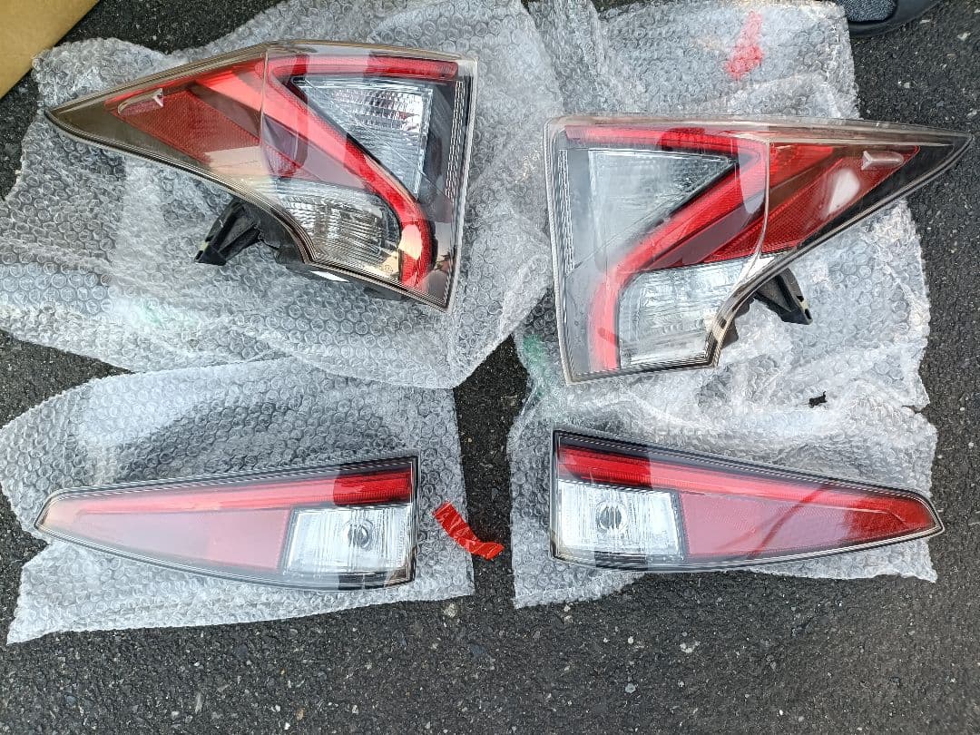 サイト様 専用】プリウス50前期 純正テールランプ フルセット - メルカリ