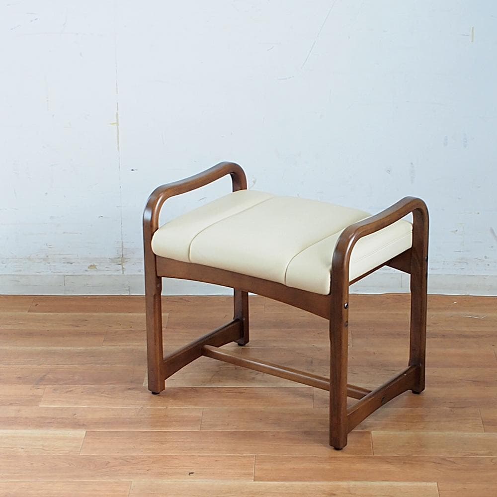 冨士ファニチア/Fuji furniture 楽RAKU オットマン モダン Sofa and Stool – 冨士ファニチア オンラインストア