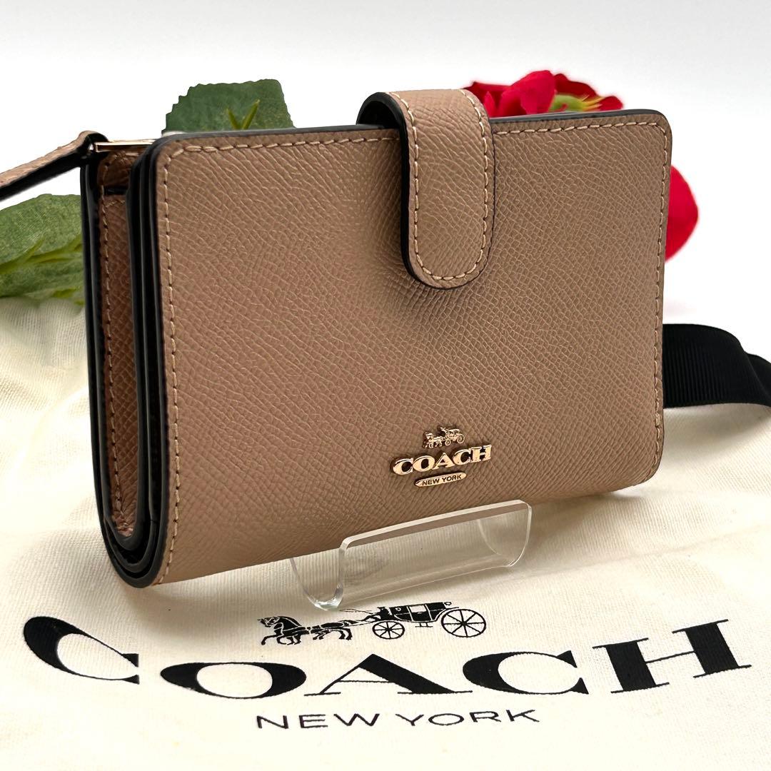 ✨美品✨ COACH コーチ 二つ折り財布 ベージュ 折り財布 COACH（コーチ） 新作セール CQ145 二つ折り財布 ファクトリー 2024