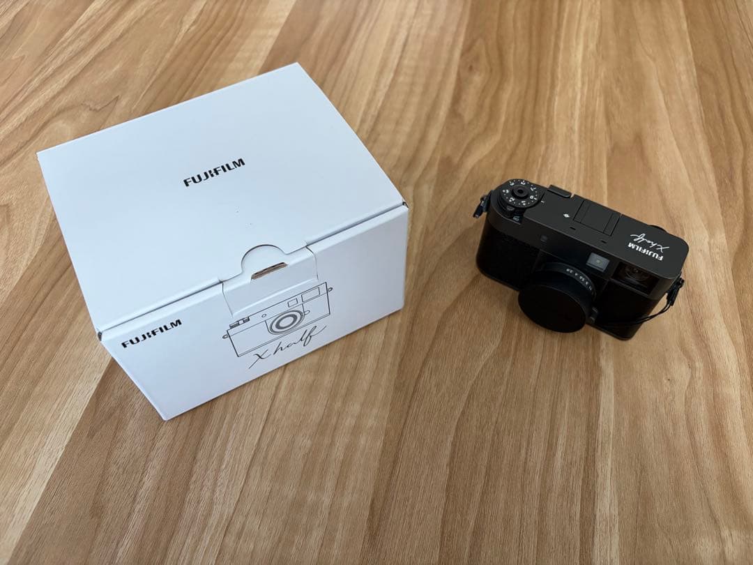 FUJIFILM X-half （xハーフxhalf）チャコールシルバー Amazon | FUJIFILM X ハーフミラーレスカメラ - チャコールシルバー