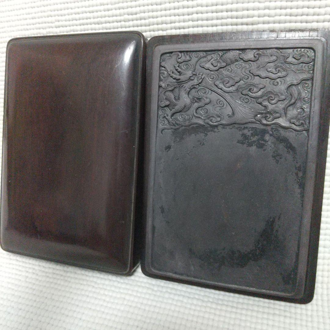 STORE4RIDERS-k*o様 雲龍が見事な浅型の硯／黒檀(?)の木箱入り