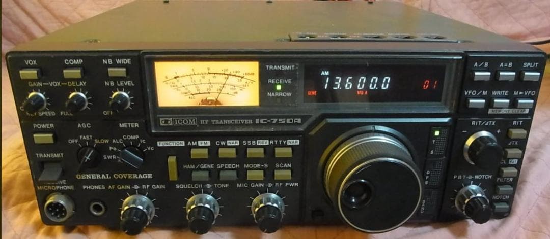 IC-750A HFトランシーバー 100W　オールモード　動作品 100W 0-750MHz HF+UV ウルフ・オールモード DDC/DUC トランシーバー