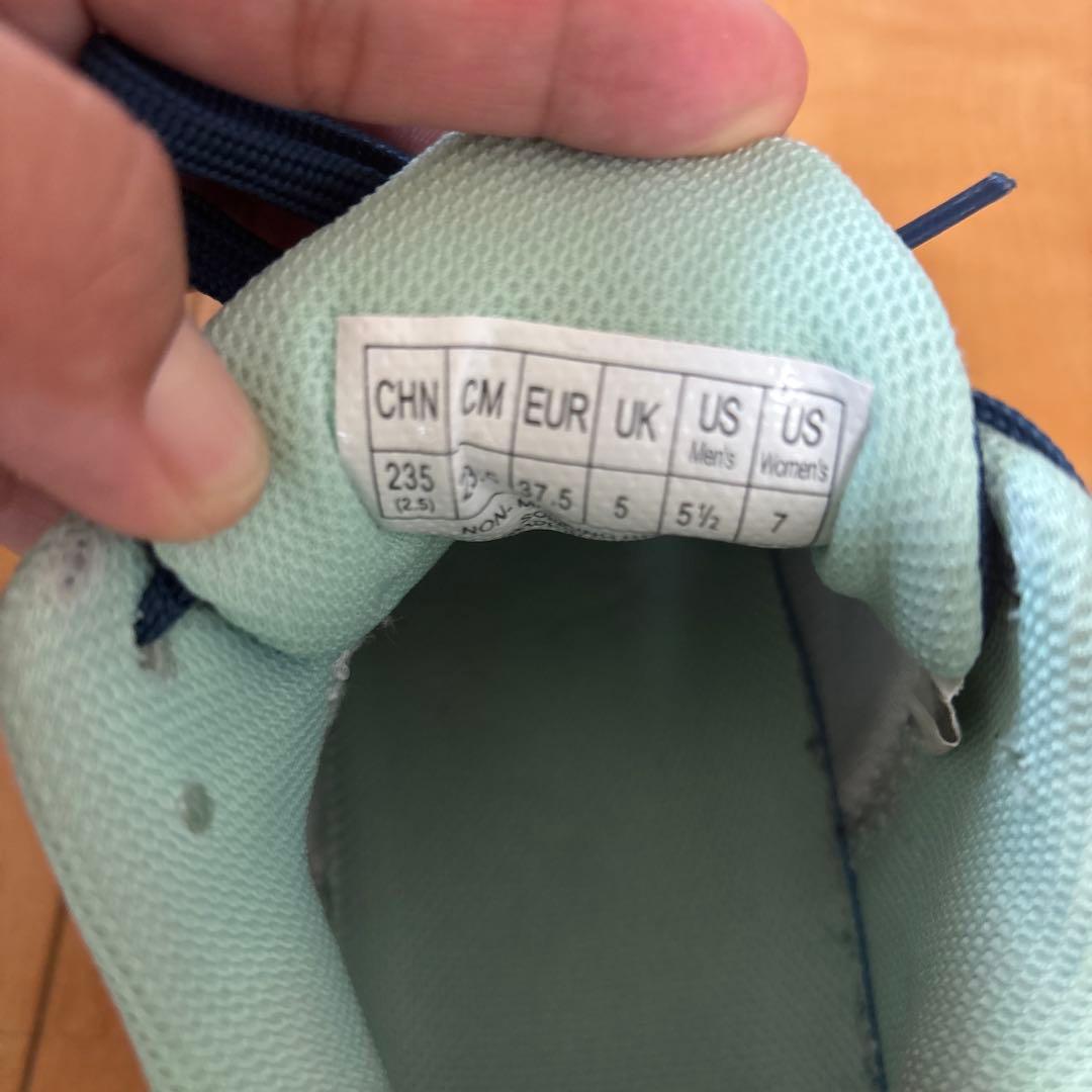 ⭐︎値引き中⭐︎ヨネックス　テニスシューズ　23.5cm