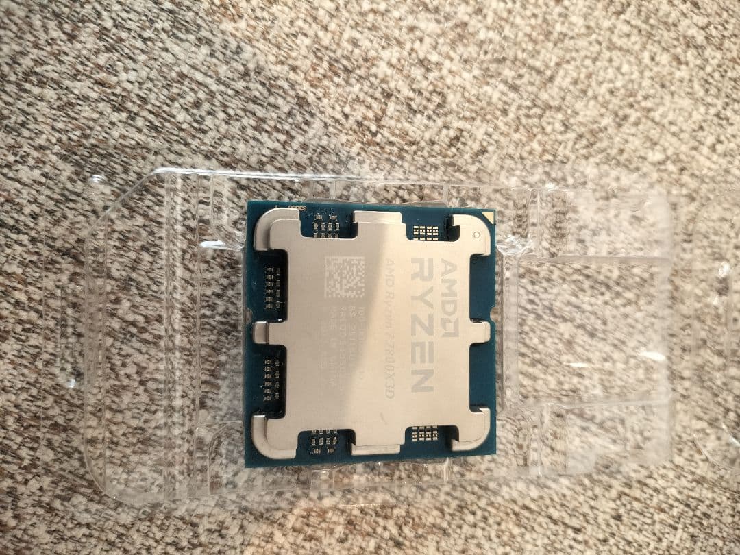 AMD Ryzen 7 7800X3D 美品　本体のみ AMD Ryzen 7 7800X3D 8-Core, 16-Thread Desktop Processor