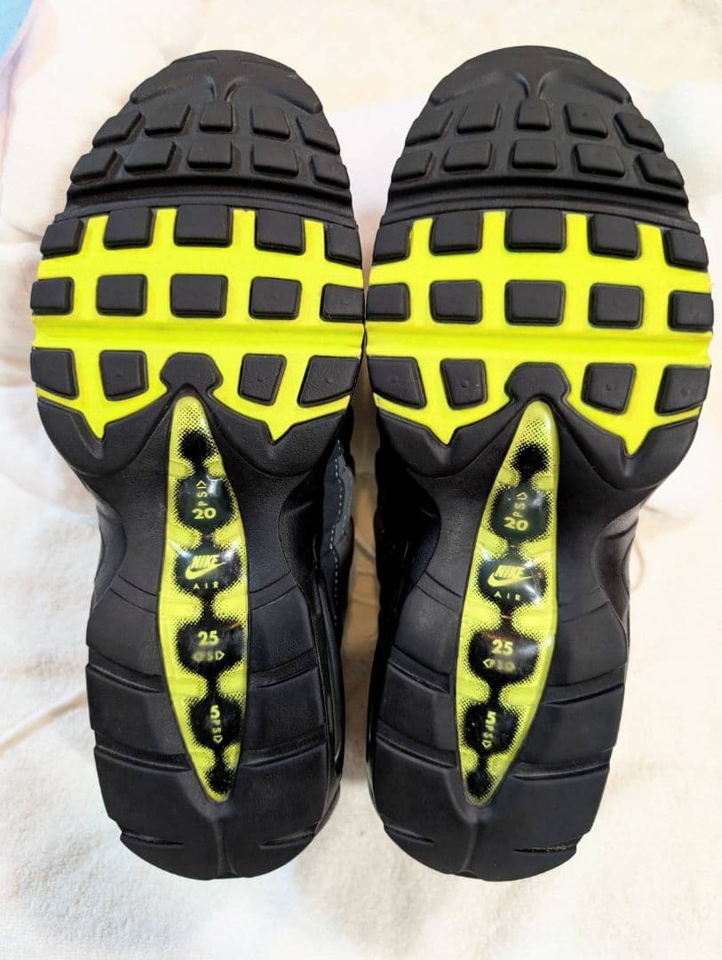 毎日値下げ ナイキ エアマックス95 イエローグラデ 2020☆正規品☆美品