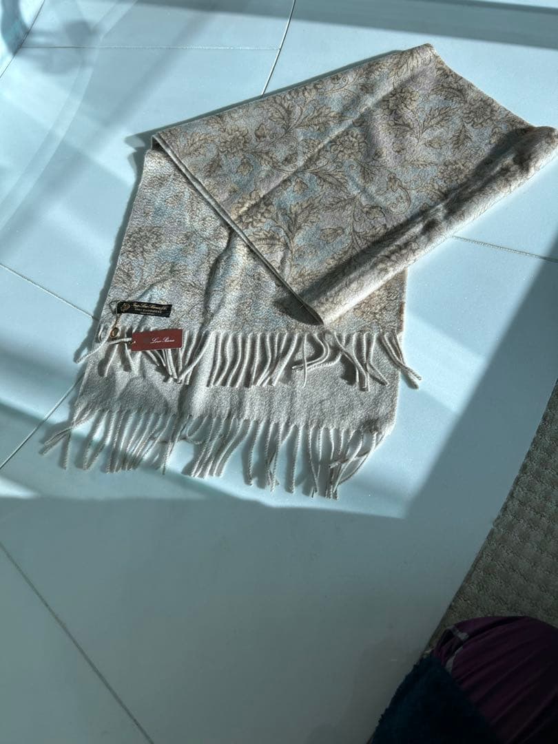 Loro Piana カシミヤシルクストール新品タグ付きイタリア製 - メルカリ