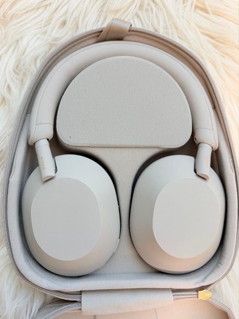 超美品】Sony ソニー ワイヤレスヘッドホン シルバー WH-1000XM5