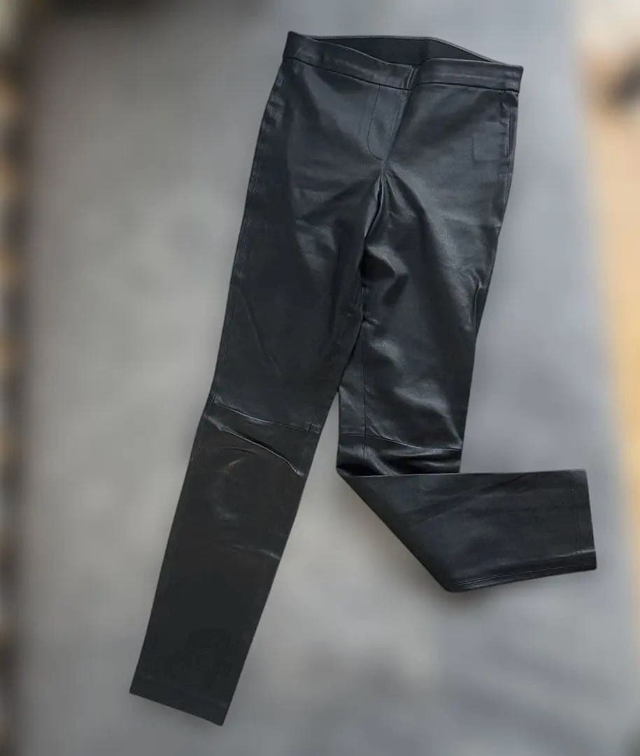 黒レザー スリムフィットパンツ 黒レザー スリムフィットパンツ