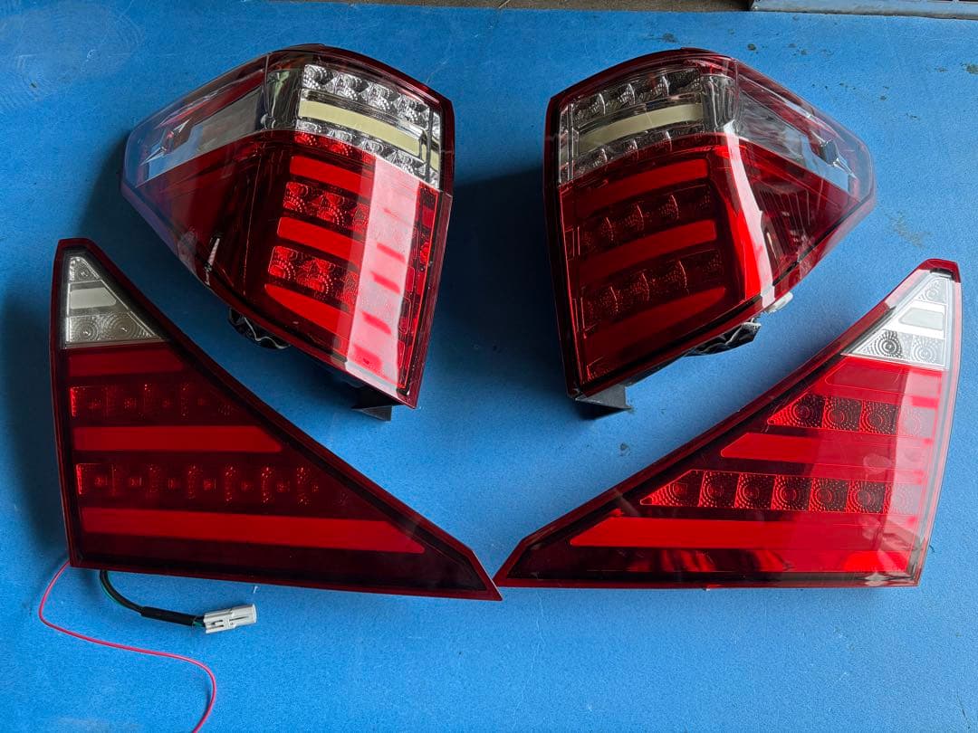 20アルファード、20ヴェルファイア用　社外テール【訳アリ特価】 20系 ヴェルファイア アルファード<BR>ファイバーフルLEDテールランプ