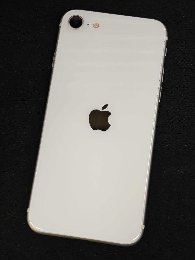 中古美品】Apple iPhone SE2 ホワイト 128GB おまけ付き - メルカリ