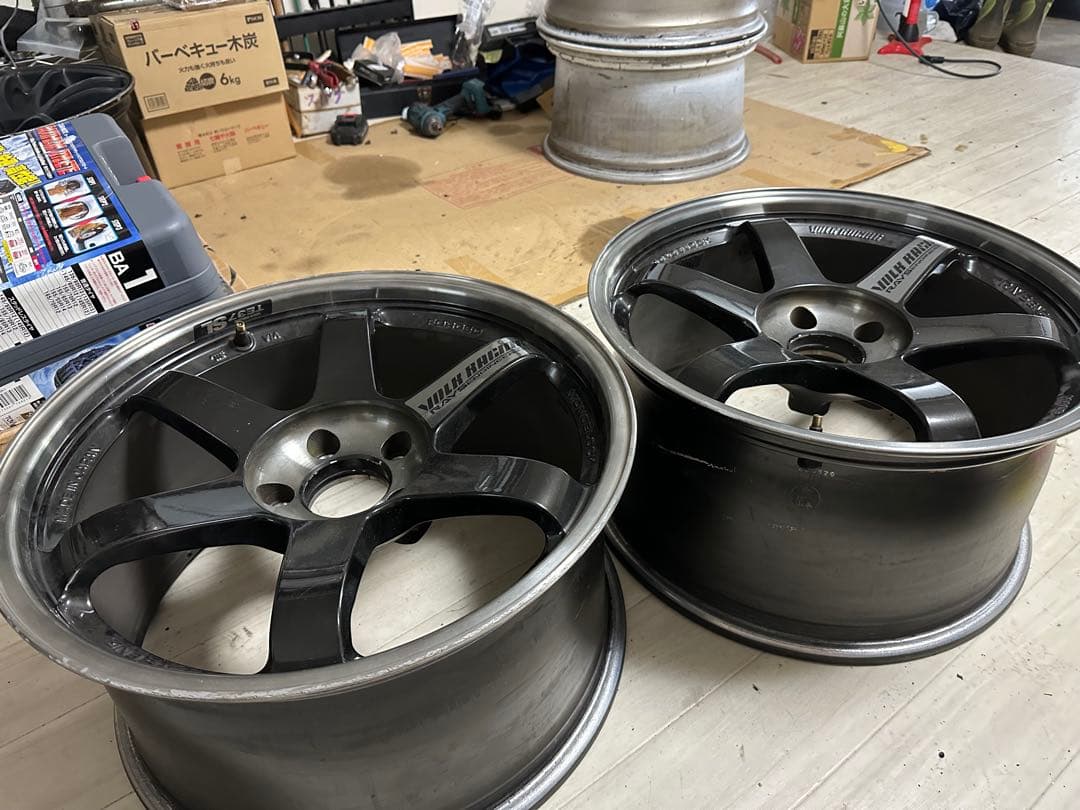 Rays te37 sl 18インチ 9.5j+22 pcd114.3 5穴