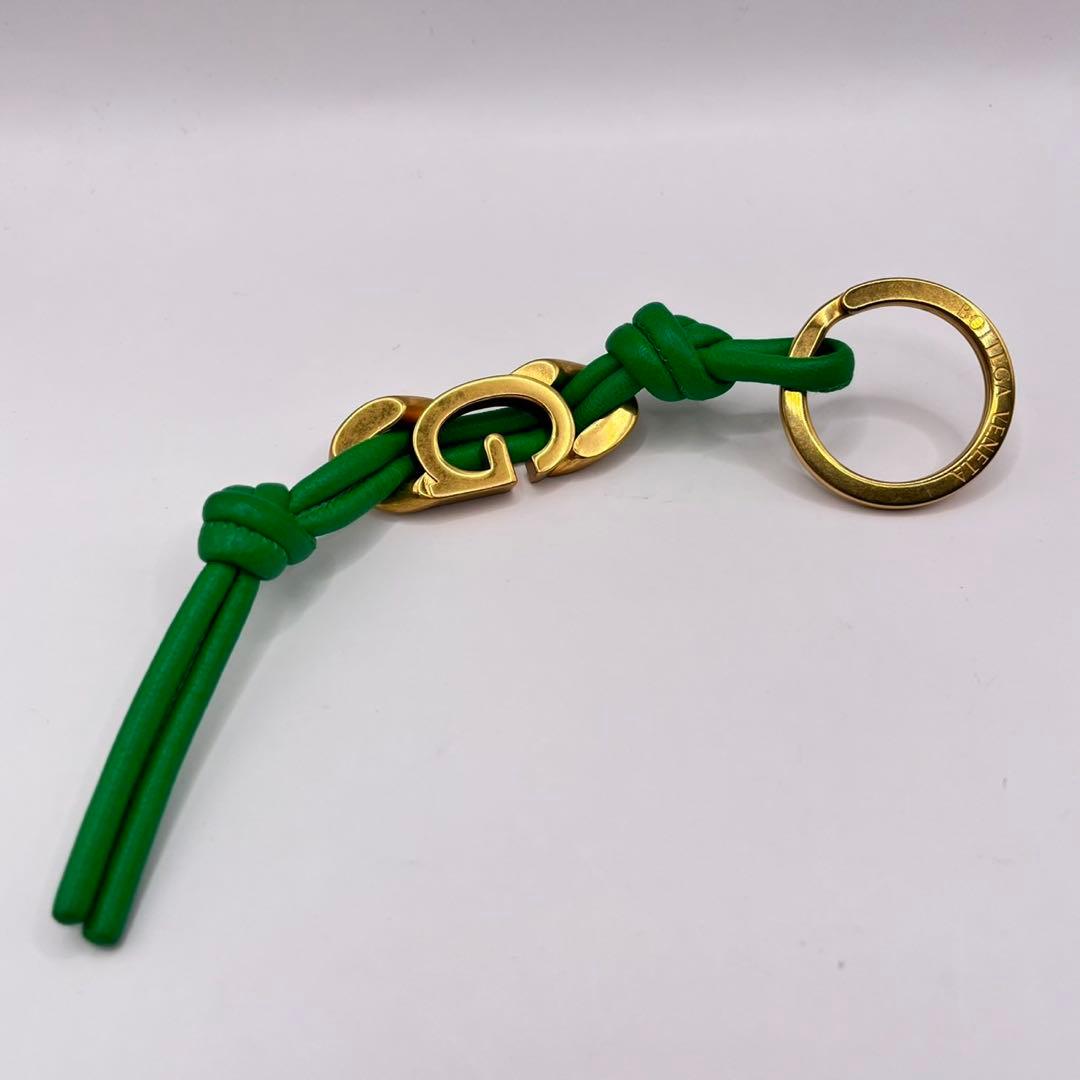 美品　ボッテガ・ヴェネタ グリーンレザーキーホルダー ボッテガヴェネタ BOTTEGAVENETA キーリング レザー グリーン