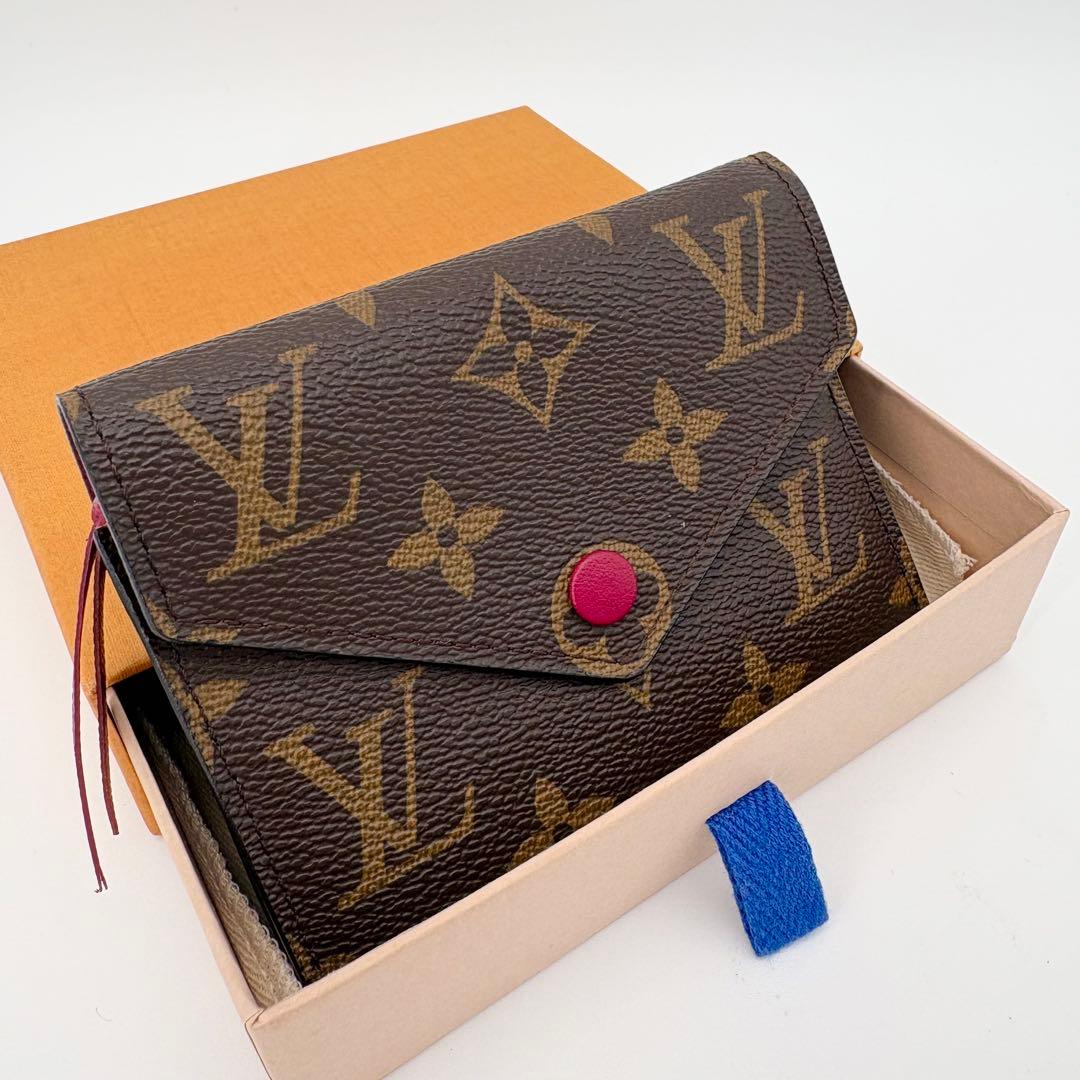 極美品 ルイヴィトン ポルトフォイユヴィクトリーヌ 三つ折り財布