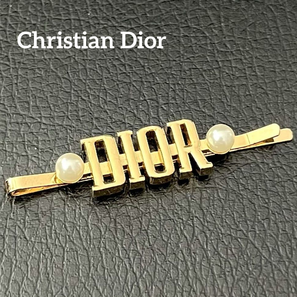 希少☆美品】Christian Dior ヘアピン ロゴ パール ゴールド - メルカリ