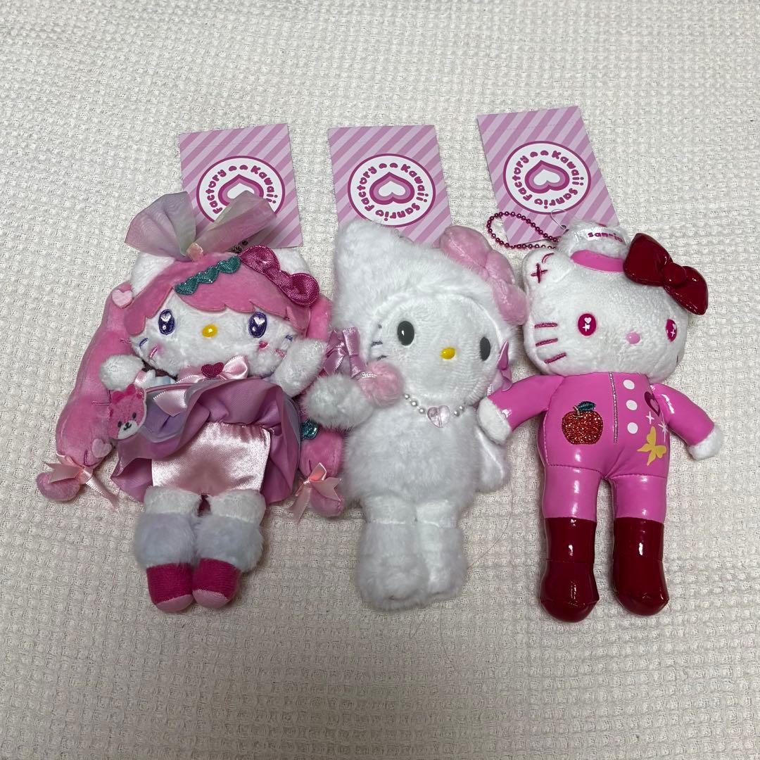 サンリオ　ハローキティ　原宿限定　マスコットホルダー　3点セット サンリオ 原宿限定 ハローキティ ファッション マスコットホルダー