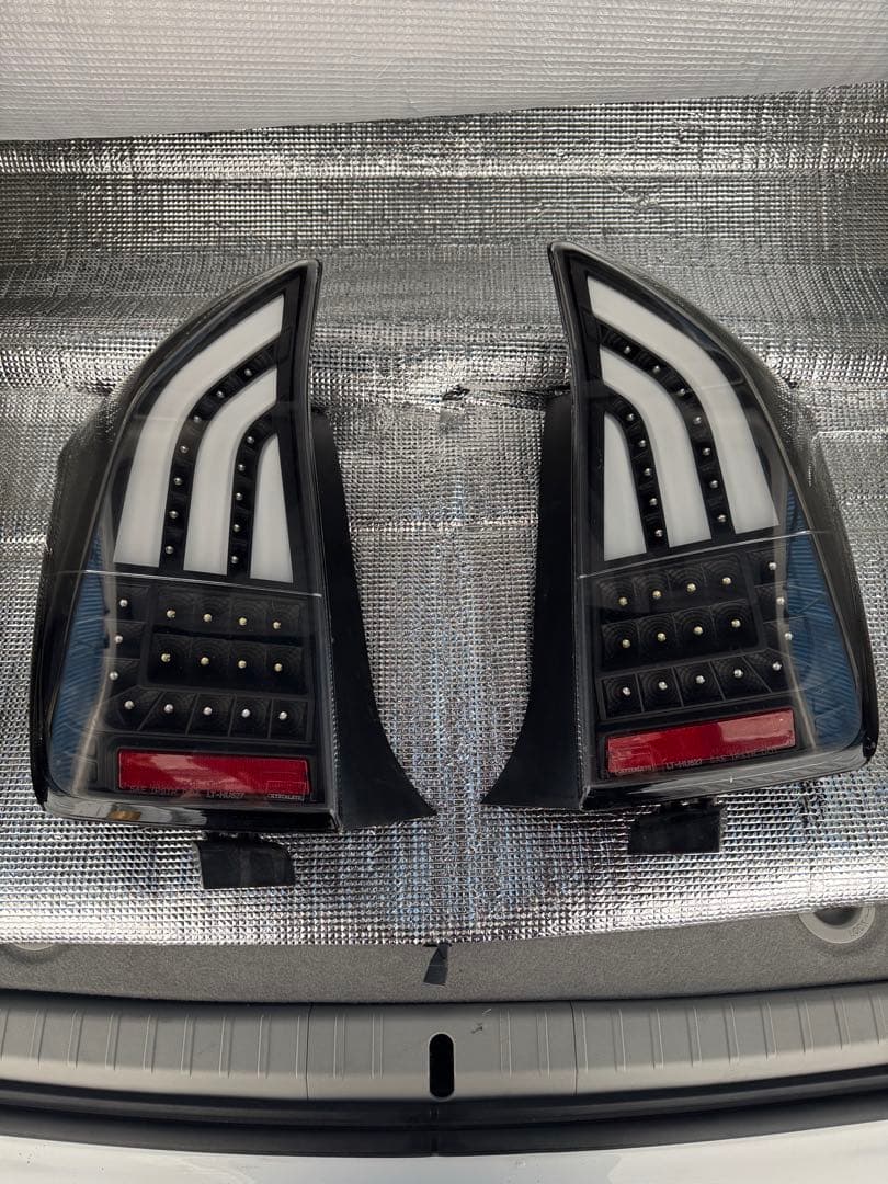 30プリウス クリスタルアイ 社外テールランプ Amazon | クリスタルアイ CRYSTALEYE 30 プリウス 流れるウィンカー