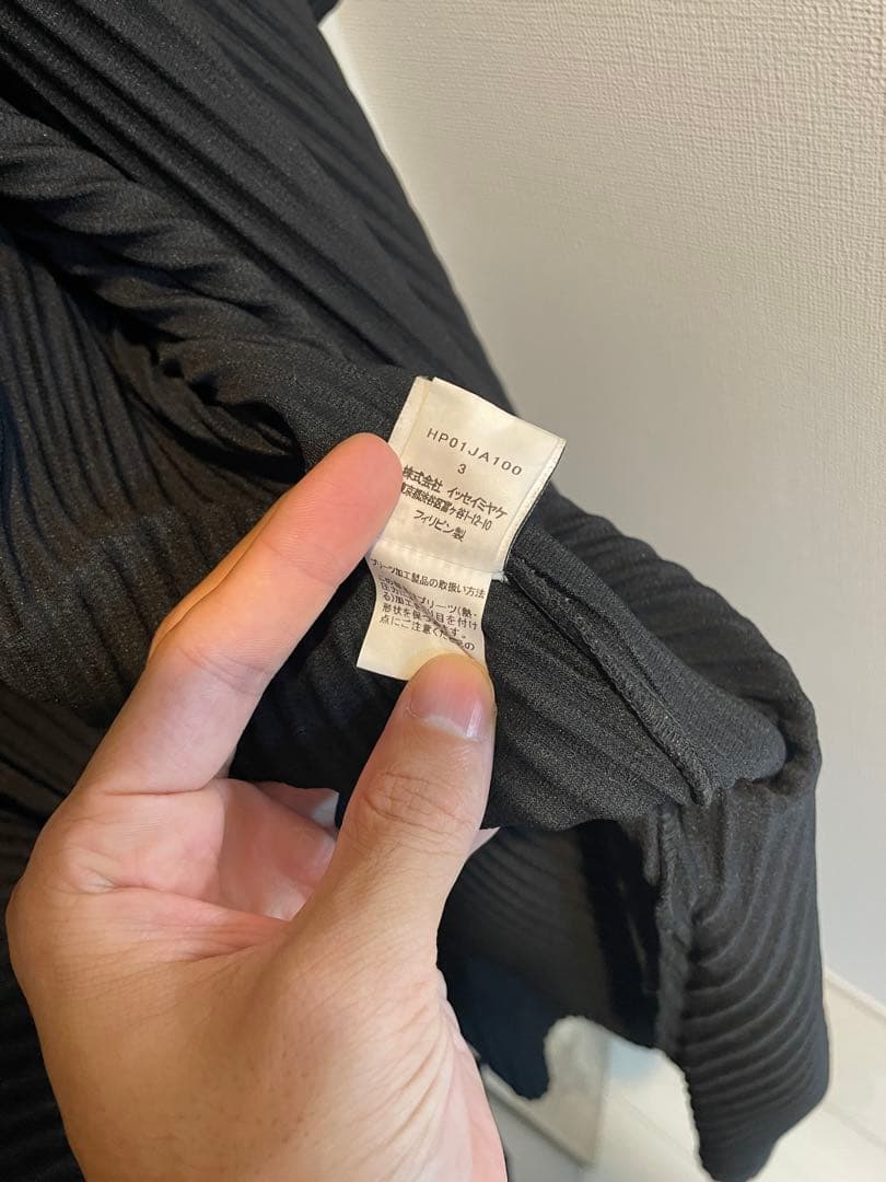 オムプリッセイッセイミヤケ キモノコート HP01JA100 サイズ3 ブラック